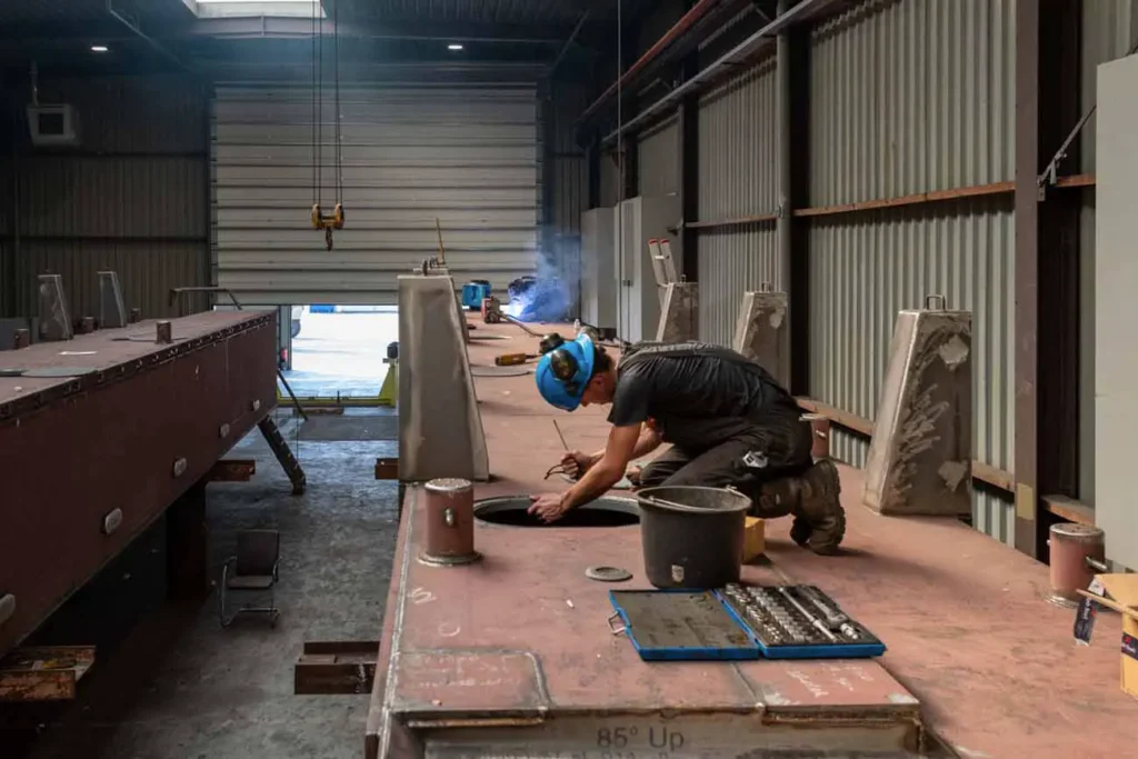 Werkplaats ponton Nieuwenhuijsen Scheepsbouw
