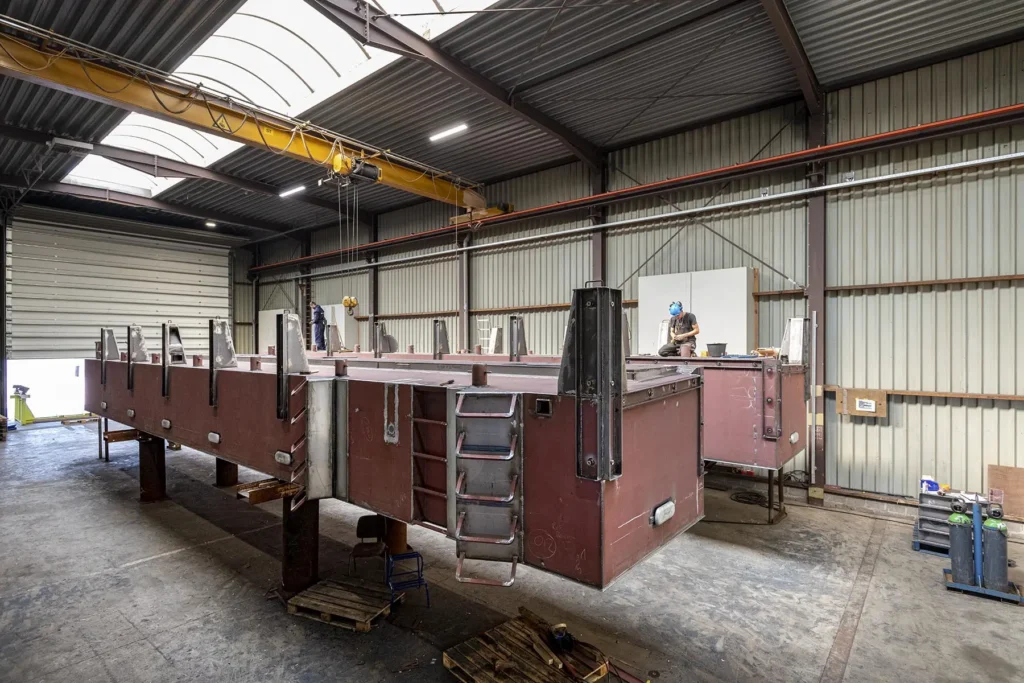 Werkplaats ponton Nieuwenhuijsen Scheepsbouw