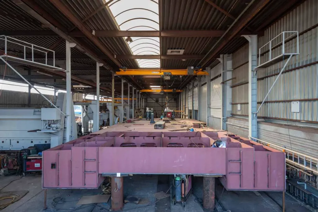 Werkplaats ponton Nieuwenhuijsen Scheepsbouw