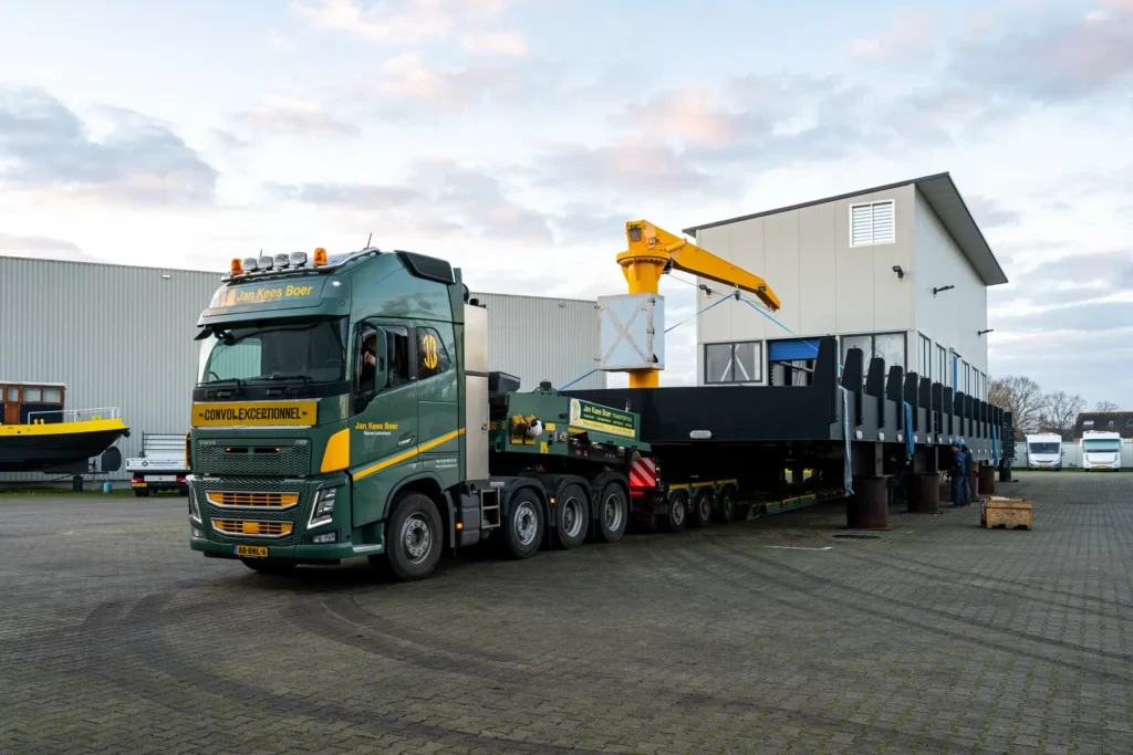 Vervoer ponton Nieuwenhuijsen Scheepsbouw